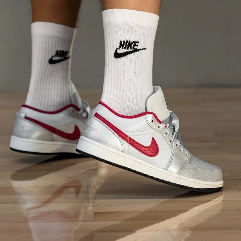 Air Jordan 1 Low Night Track | DA4668-001 | Grailify